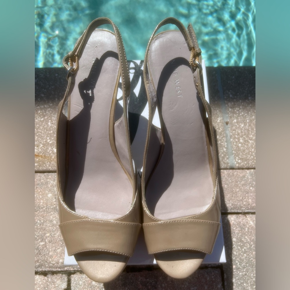 Woman’s sling backs